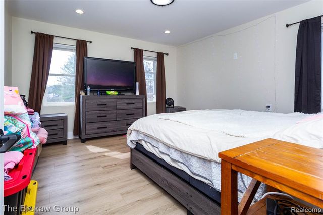 538 S Elm Street, Lapeer, MI 48446