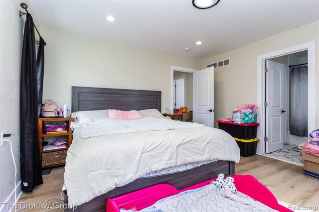 538 S Elm Street, Lapeer, MI 48446