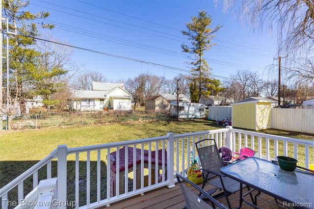 538 S Elm Street, Lapeer, MI 48446