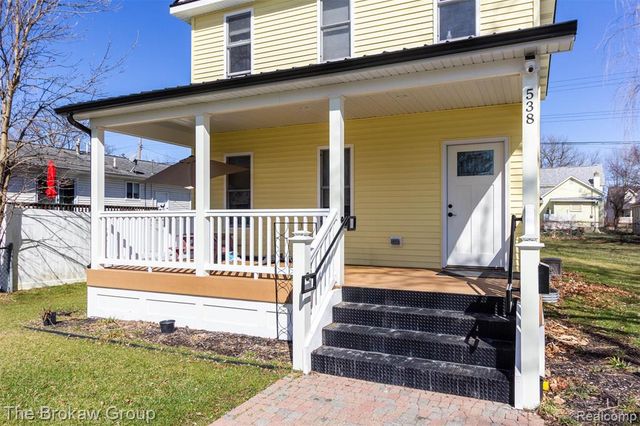 538 S Elm Street, Lapeer, MI 48446