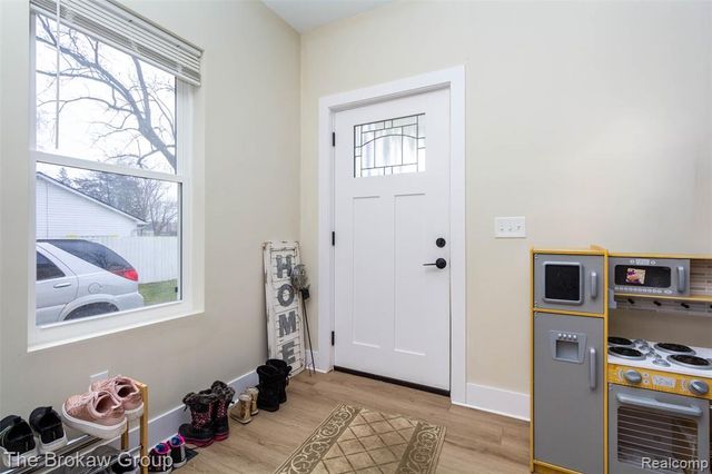 538 S Elm Street, Lapeer, MI 48446