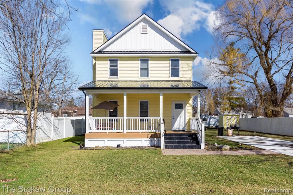 538 S Elm Street, Lapeer, MI 48446