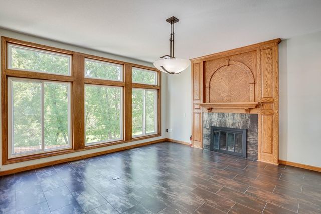 8973 Knoble Court, Eden Prairie, MN 55347