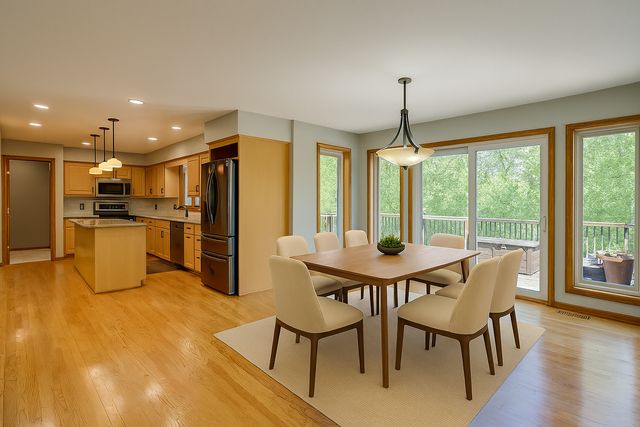 8973 Knoble Court, Eden Prairie, MN 55347