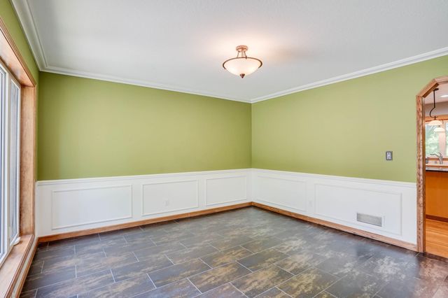 8973 Knoble Court, Eden Prairie, MN 55347