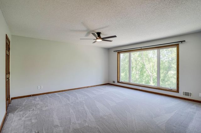 8973 Knoble Court, Eden Prairie, MN 55347