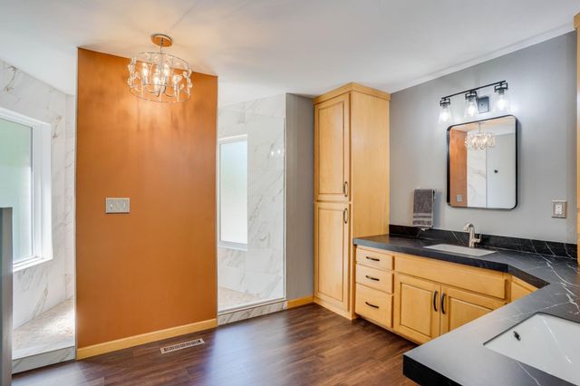 8973 Knoble Court, Eden Prairie, MN 55347
