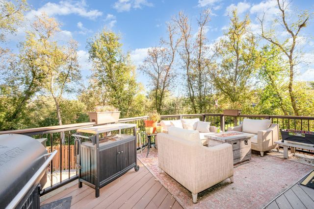 8973 Knoble Court, Eden Prairie, MN 55347