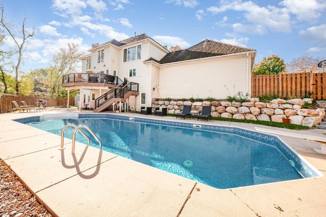 8973 Knoble Court, Eden Prairie, MN 55347