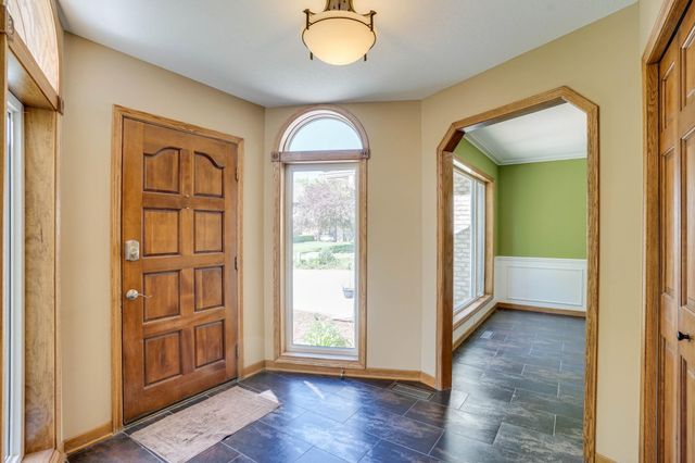 8973 Knoble Court, Eden Prairie, MN 55347