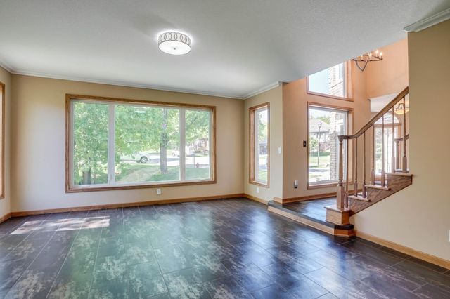 8973 Knoble Court, Eden Prairie, MN 55347
