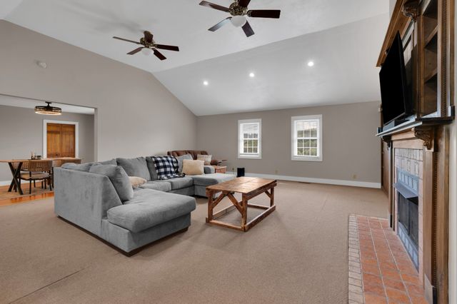 6933 Winchester Hwy, Winchester, TN 37398
