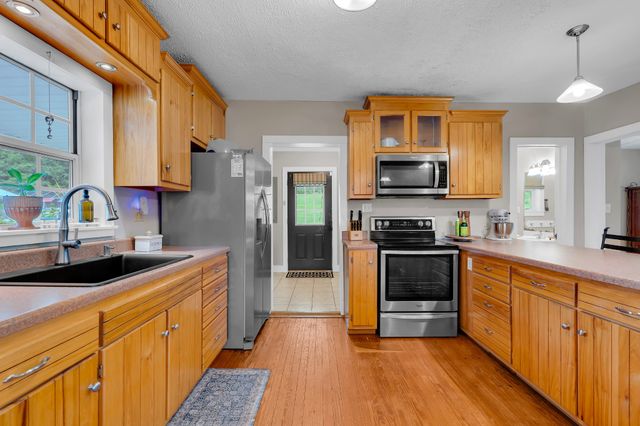 6933 Winchester Hwy, Winchester, TN 37398