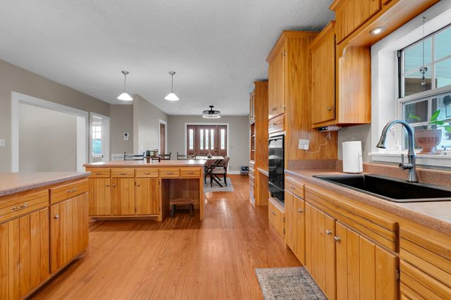 6933 Winchester Hwy, Winchester, TN 37398