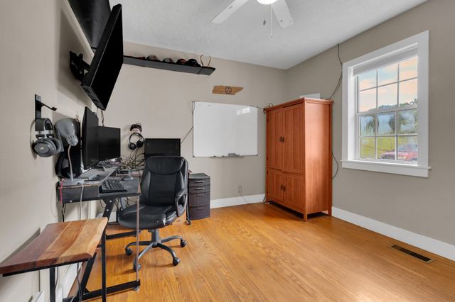 6933 Winchester Hwy, Winchester, TN 37398