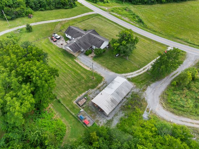 6933 Winchester Hwy, Winchester, TN 37398