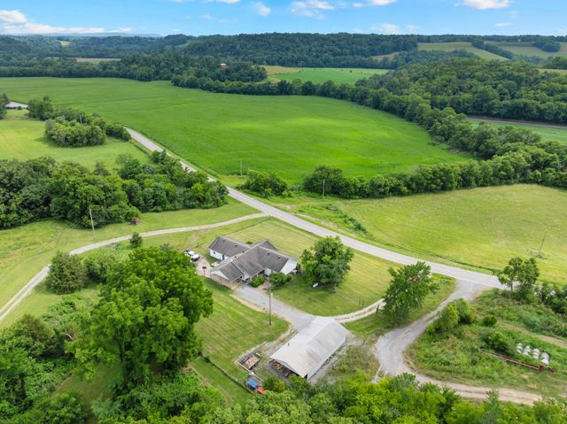 6933 Winchester Hwy, Winchester, TN 37398