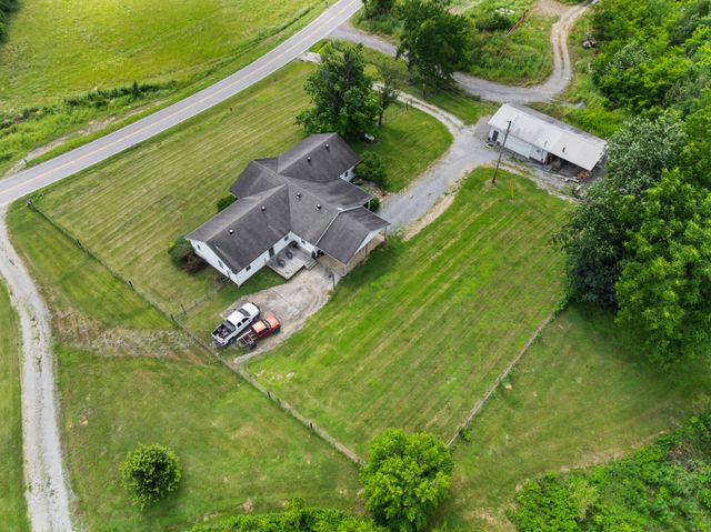 6933 Winchester Hwy, Winchester, TN 37398