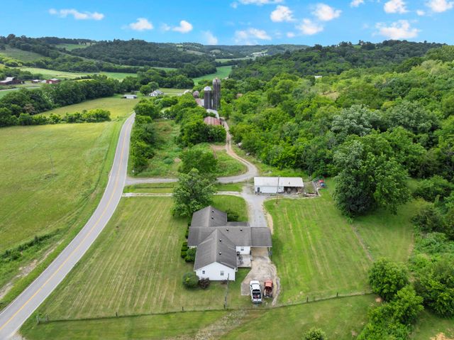 6933 Winchester Hwy, Winchester, TN 37398