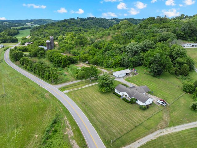 6933 Winchester Hwy, Winchester, TN 37398