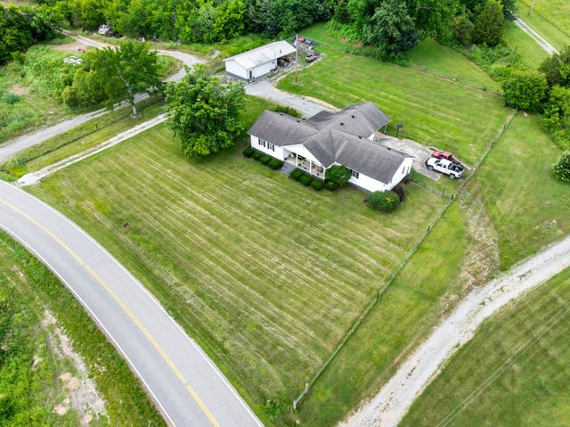 6933 Winchester Hwy, Winchester, TN 37398