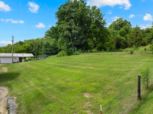 6933 Winchester Hwy, Winchester, TN 37398