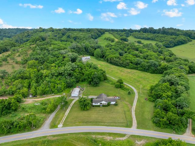6933 Winchester Hwy, Winchester, TN 37398