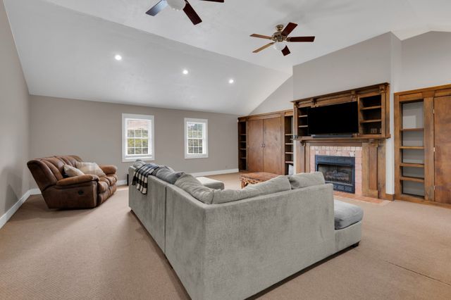 6933 Winchester Hwy, Winchester, TN 37398