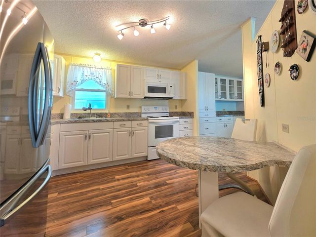 5654 ARROWHEAD DRIVE, Zephyrhills, FL 33542