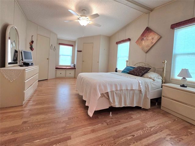 5654 ARROWHEAD DRIVE, Zephyrhills, FL 33542