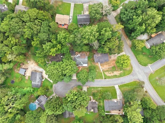 5280 Nathan Drive, Lilburn, GA 30047