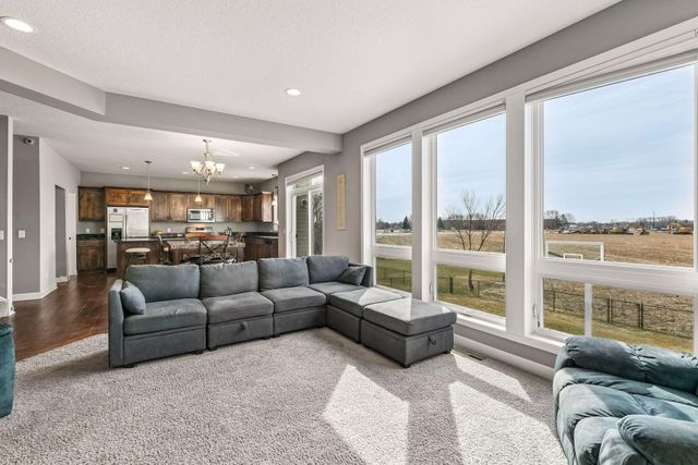 9614 198th Street W, Lakeville, MN 55044