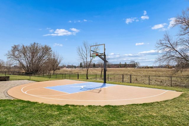 9614 198th Street W, Lakeville, MN 55044