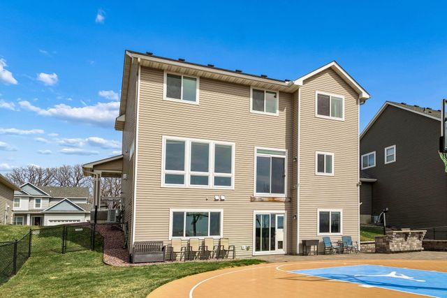 9614 198th Street W, Lakeville, MN 55044