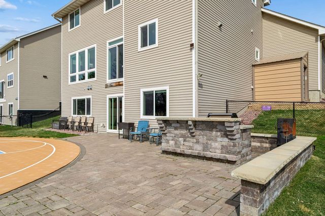 9614 198th Street W, Lakeville, MN 55044