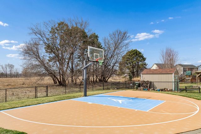 9614 198th Street W, Lakeville, MN 55044