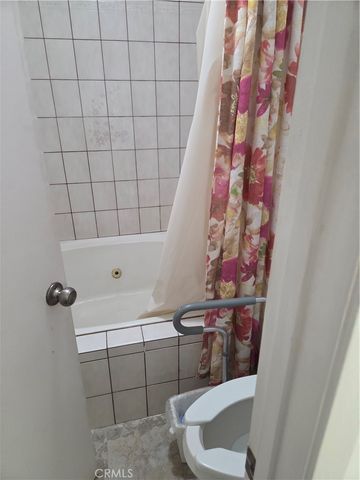 44047 Rodin, Lancaster, CA 93535