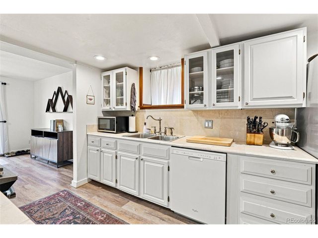 8009 S Niagara Way, Englewood, CO 80112