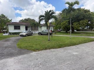 2 NE 110th St, Miami Shores, FL 33161