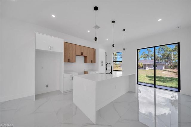 635 Summit AVE S, Lehigh Acres, FL 33974