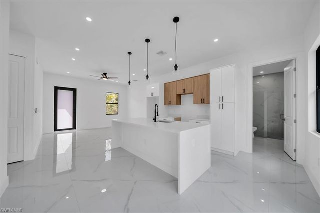 635 Summit AVE S, Lehigh Acres, FL 33974