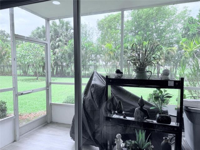 1100 HILLCREST COURT 111, Hollywood, FL 33021
