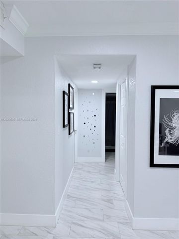 1100 HILLCREST COURT 111, Hollywood, FL 33021