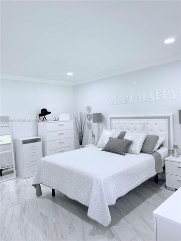 1100 HILLCREST COURT 111, Hollywood, FL 33021