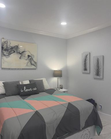 1100 HILLCREST COURT 111, Hollywood, FL 33021