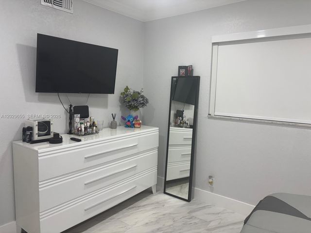 1100 HILLCREST COURT 111, Hollywood, FL 33021