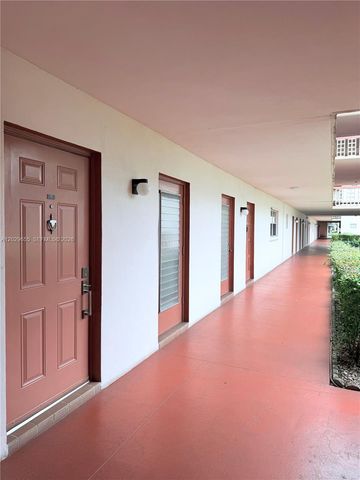 1100 HILLCREST COURT 111, Hollywood, FL 33021