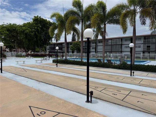 1100 HILLCREST COURT 111, Hollywood, FL 33021