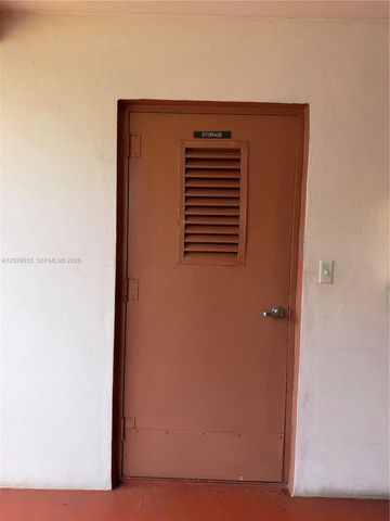 1100 HILLCREST COURT 111, Hollywood, FL 33021