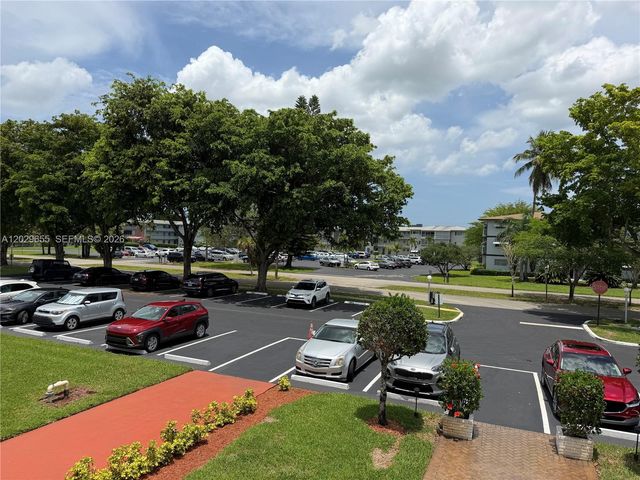 1100 HILLCREST COURT 111, Hollywood, FL 33021
